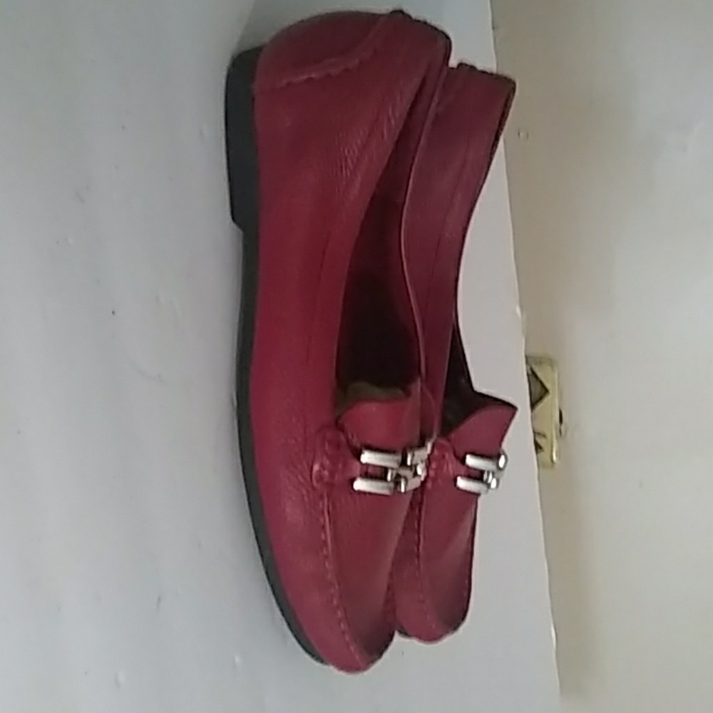 Talbotos red size 8.5B leather loafers